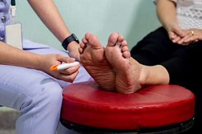 Causes and Symptoms of Diabetic Neuropathy